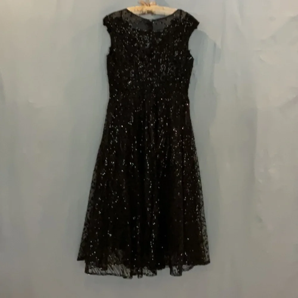 ✔️ MAC DUGGAL - Black Cap Sleeve Embellished A Line Dress - Picture 8 of 12